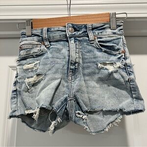 American Eagle NWT Size 000 Light Blue Distressed High Rise Shortie Jean Shorts